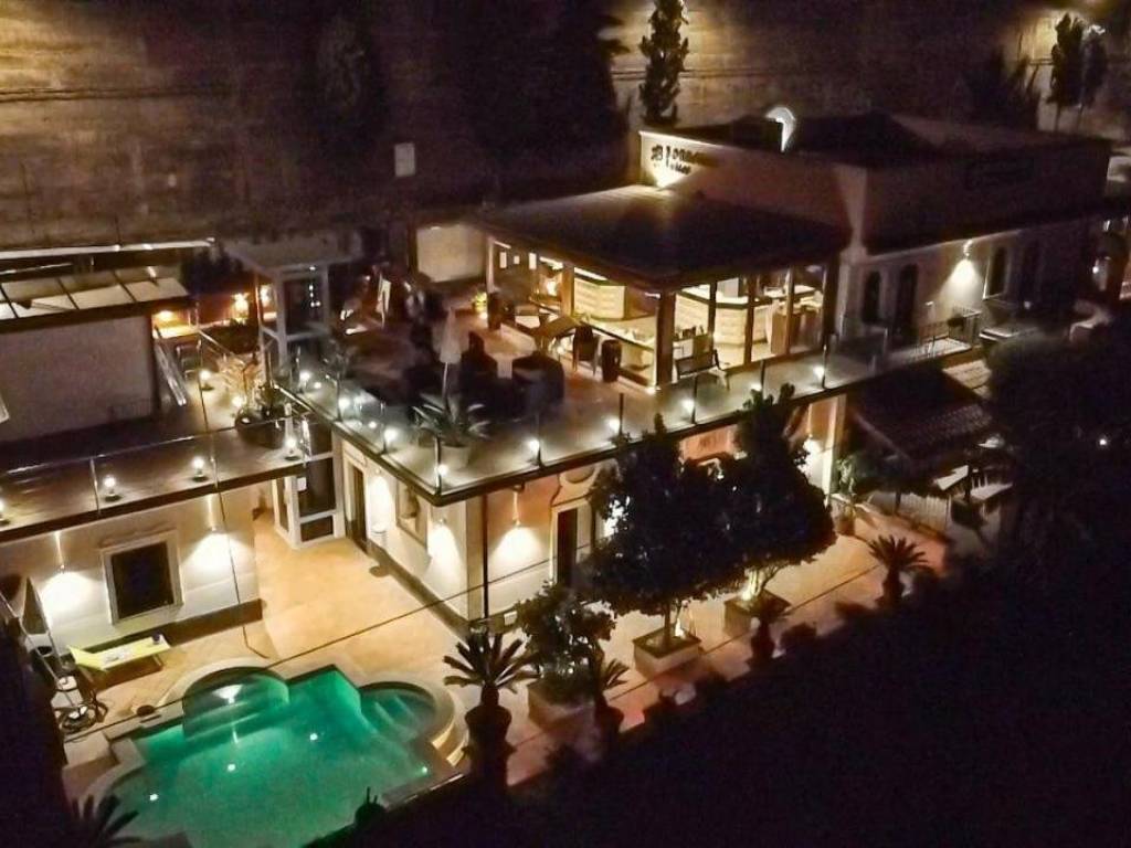 negozio in vendita a Taormina in zona Spisone