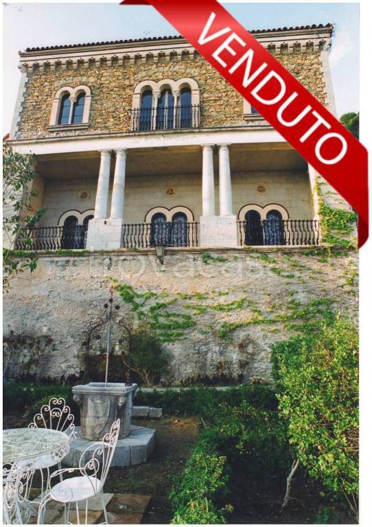 villa in vendita a Taormina in zona Villagonia