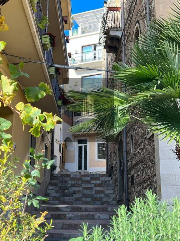 appartamento in vendita a Taormina
