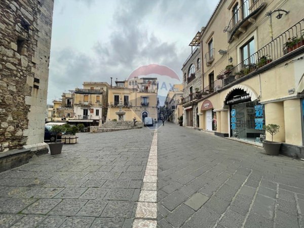 locale commerciale in vendita a Taormina