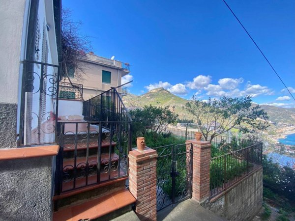 casa indipendente in vendita a Taormina