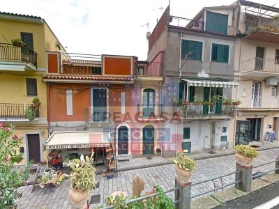 negozio in vendita a Taormina in zona Mazzeo