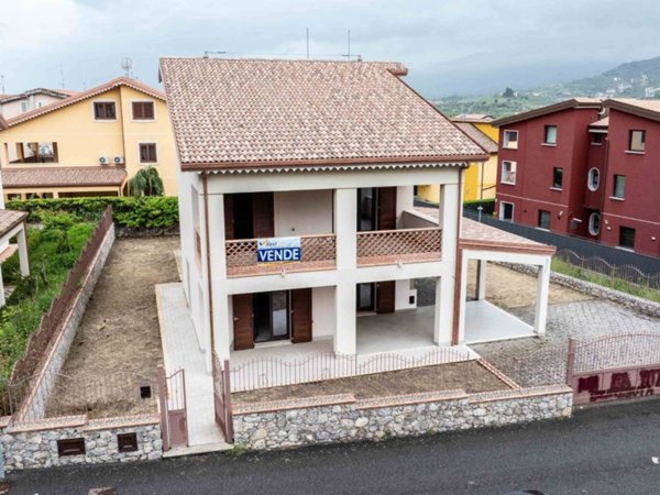 casa indipendente in vendita a Taormina in zona Trappitello