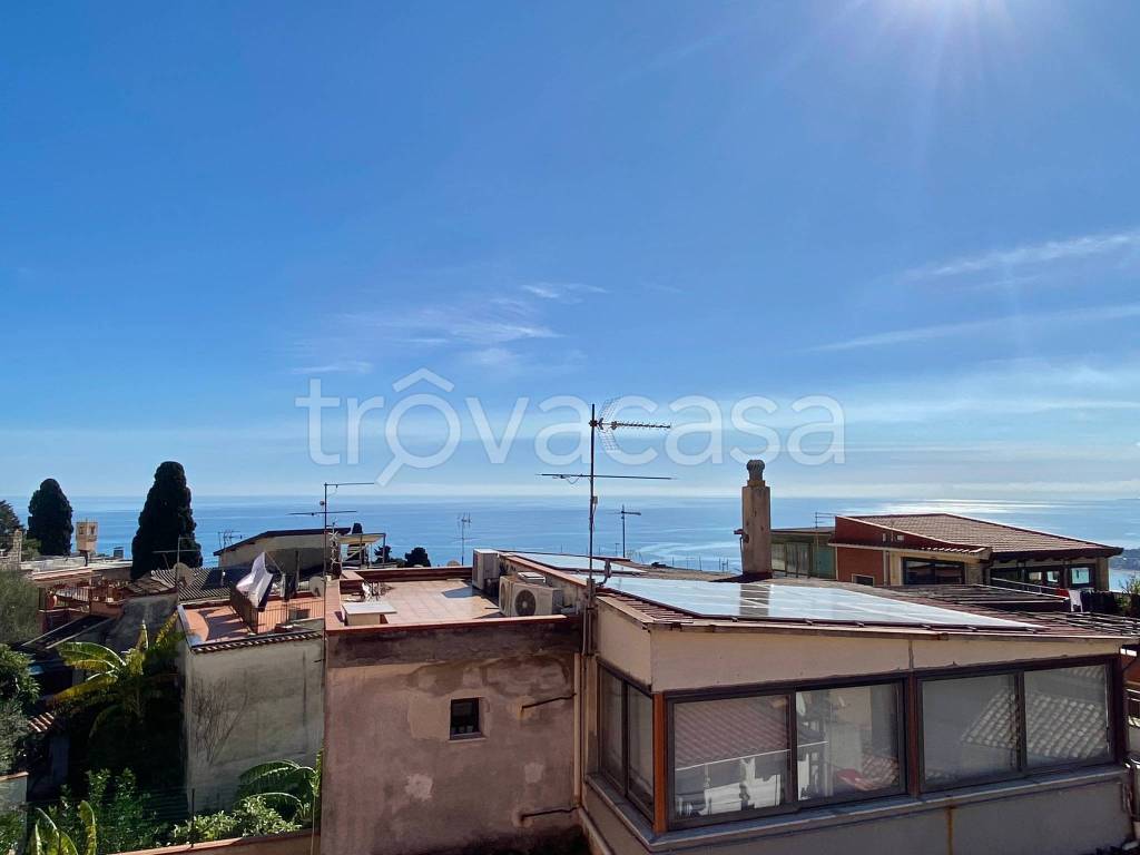 casa indipendente in vendita a Taormina