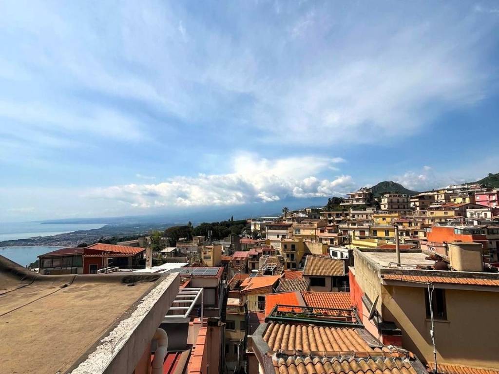 casa indipendente in vendita a Taormina
