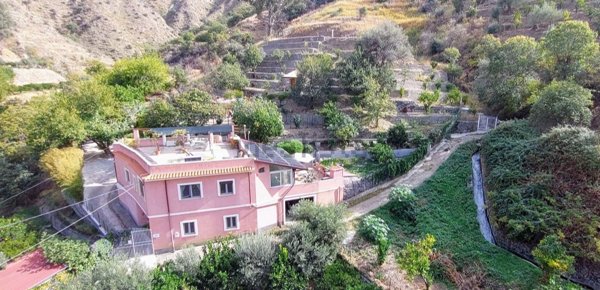 casa indipendente in vendita a Taormina