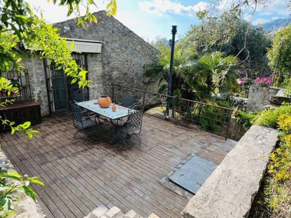 casa indipendente in vendita a Taormina