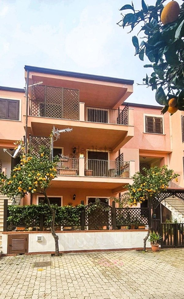 appartamento in vendita a Taormina in zona Mazzeo