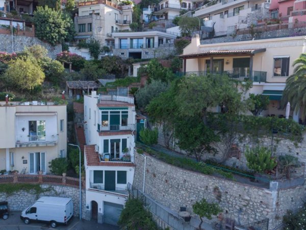 casa indipendente in vendita a Taormina