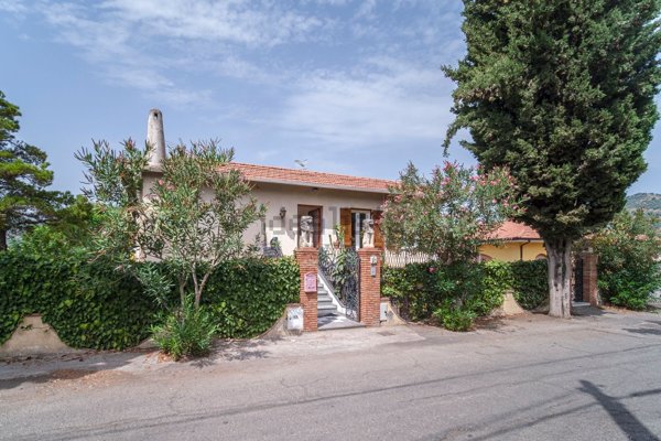appartamento in vendita a Taormina in zona Trappitello