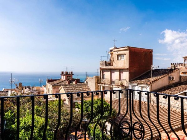 appartamento in vendita a Taormina in zona Spisone