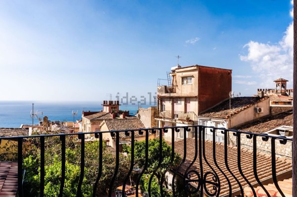 appartamento in vendita a Taormina in zona Spisone