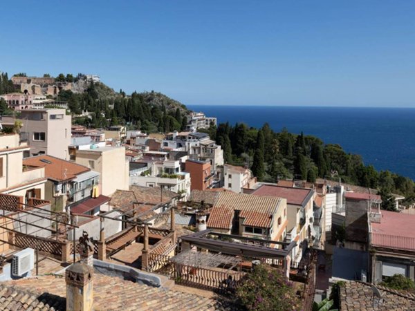 intera palazzina in vendita a Taormina