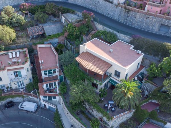casa indipendente in vendita a Taormina