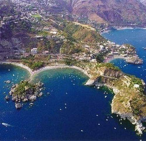 intera palazzina in vendita a Taormina