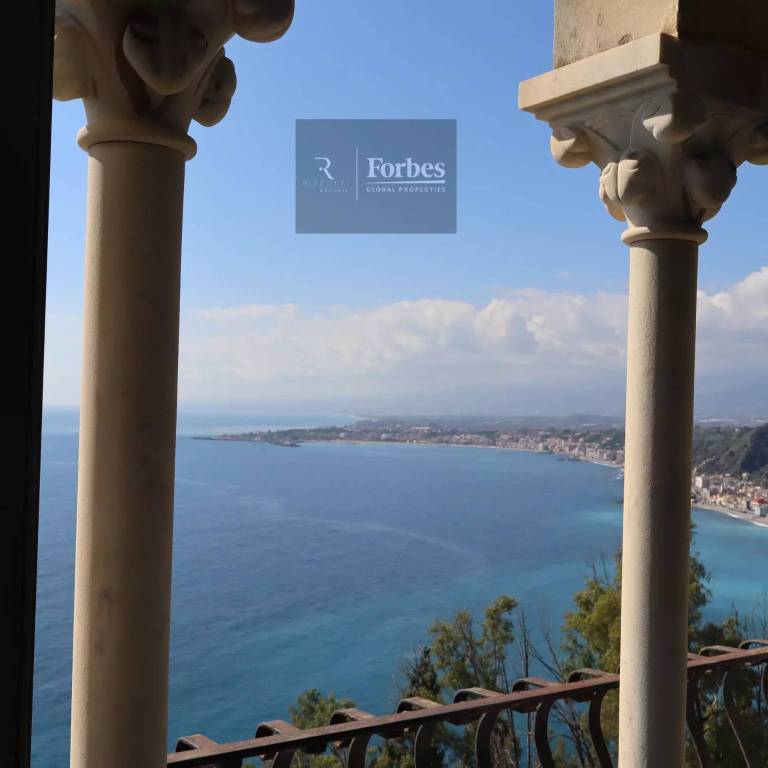casa indipendente in vendita a Taormina