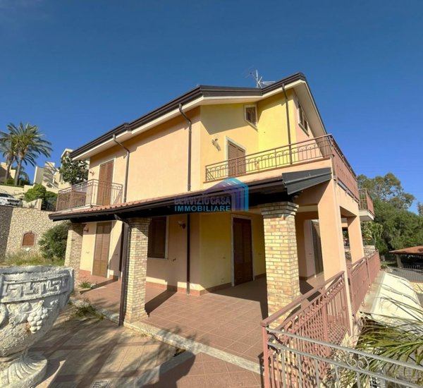 casa indipendente in vendita a Taormina in zona Trappitello