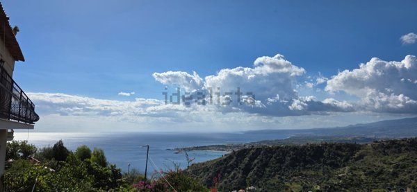 casa indipendente in vendita a Taormina