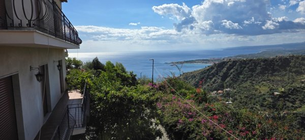 casa indipendente in vendita a Taormina