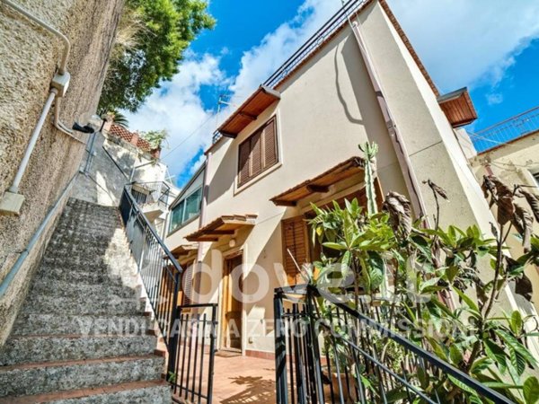 appartamento in vendita a Taormina