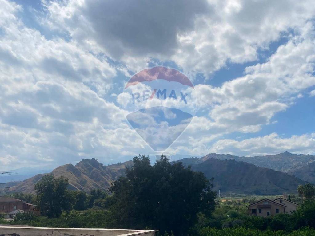 appartamento in vendita a Taormina in zona Trappitello