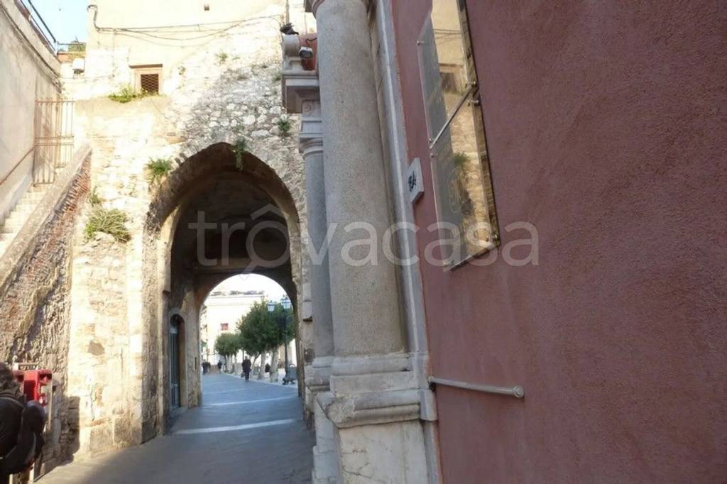 negozio in vendita a Taormina