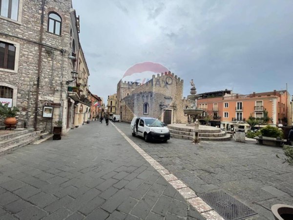 locale commerciale in vendita a Taormina