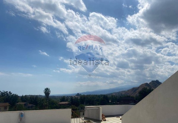 appartamento in vendita a Taormina in zona Trappitello