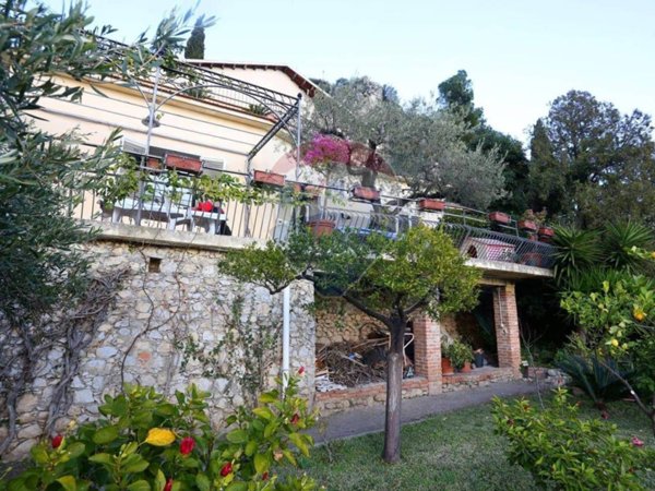 casa indipendente in vendita a Taormina