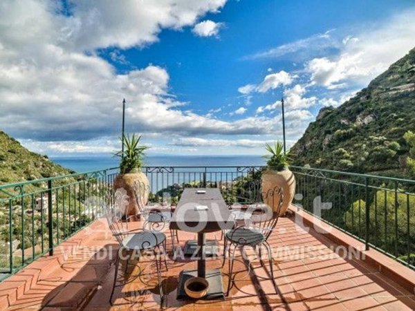 casa indipendente in vendita a Taormina