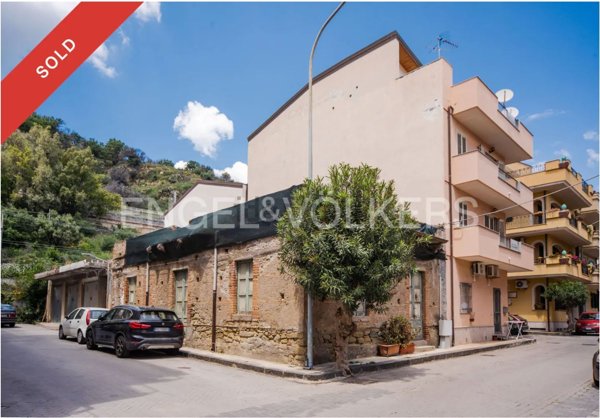 appartamento in vendita a Taormina in zona Mazzeo