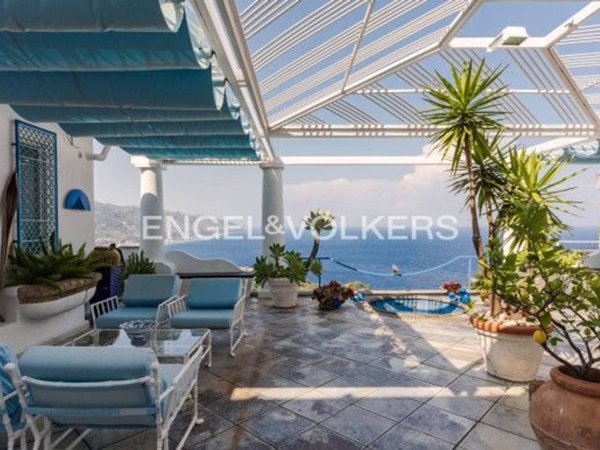 casa indipendente in vendita a Taormina in zona Mazzarò