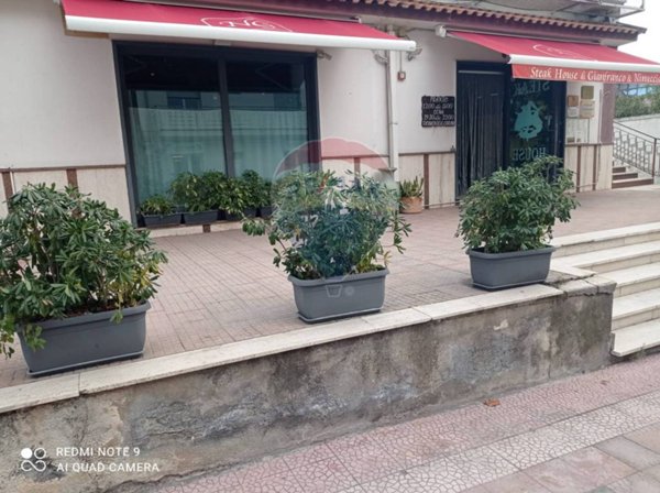 negozio in vendita a Taormina in zona Trappitello