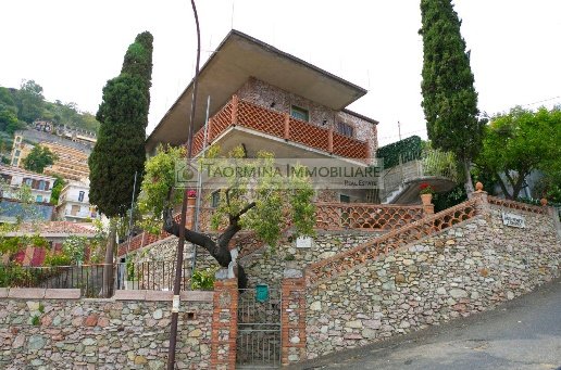 casa indipendente in vendita a Taormina