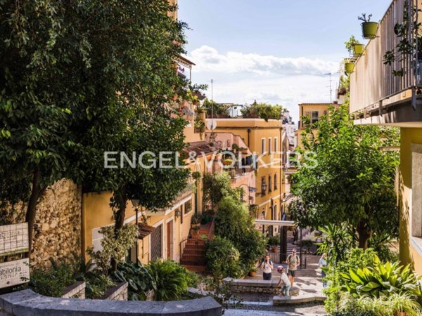 appartamento in vendita a Taormina in zona Spisone