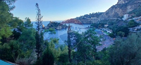 casa indipendente in vendita a Taormina in zona Mazzarò