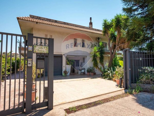 casa indipendente in vendita a Taormina in zona Trappitello