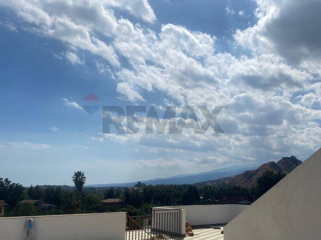 appartamento in vendita a Taormina in zona Trappitello