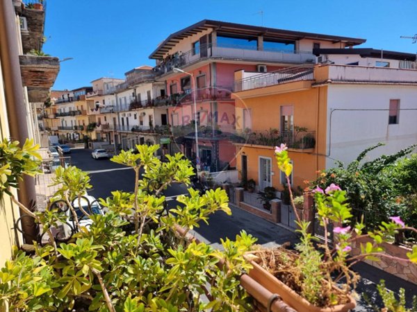casa indipendente in vendita a Taormina in zona Trappitello