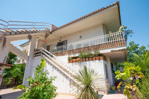 casa indipendente in vendita a Taormina in zona Trappitello