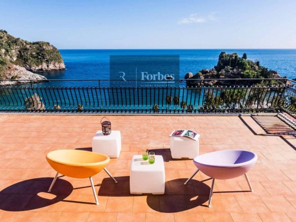 appartamento in vendita a Taormina in zona Mazzarò