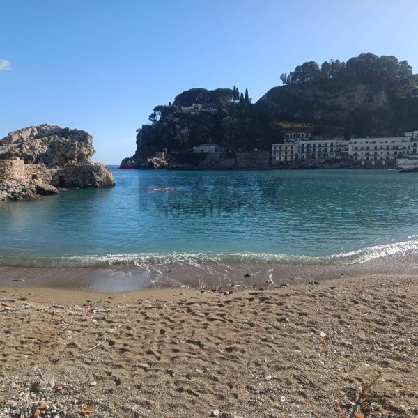 appartamento in vendita a Taormina in zona Mazzarò