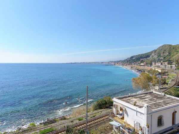 appartamento in vendita a Taormina in zona Villagonia