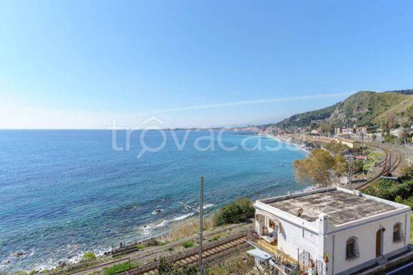 appartamento in vendita a Taormina in zona Villagonia
