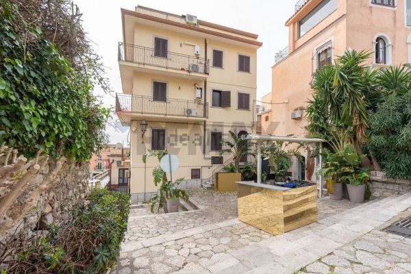 casa indipendente in vendita a Taormina