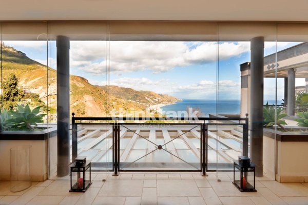 appartamento in vendita a Taormina