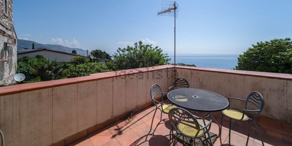 appartamento in vendita a Taormina in zona Spisone