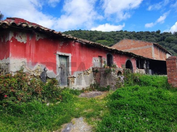 terreno agricolo in vendita a Taormina in zona Trappitello