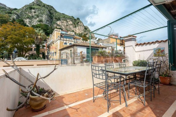 appartamento in vendita a Taormina in zona Villagonia