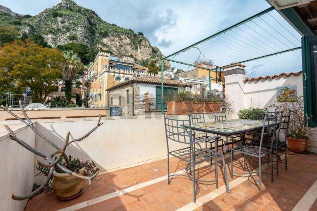 appartamento in vendita a Taormina in zona Villagonia